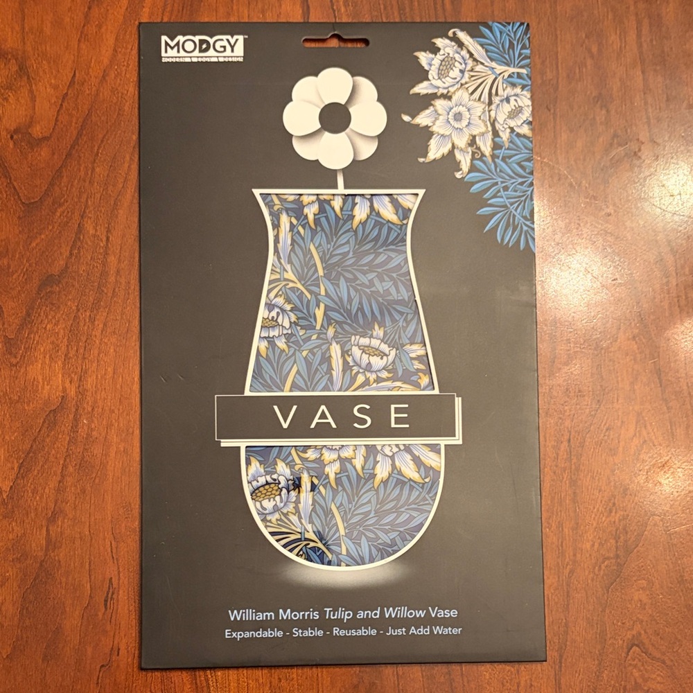Modgy William Morris Blue and White Vase